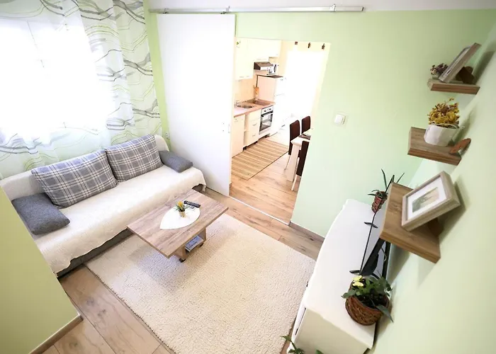 Charming In With Private Pool - 66 M² *