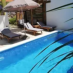 Charming In With Private Pool - 66 M² * Zadar