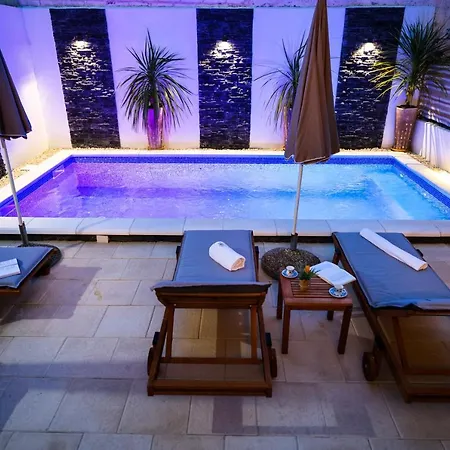 Charming In With Private Pool 66 M² Apartment Zadar