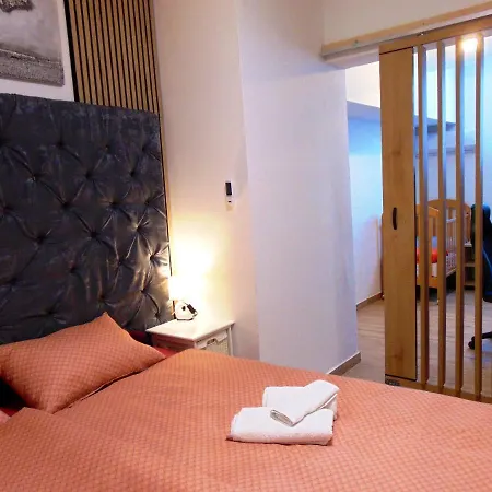 Charming In With Private Pool 66 M² *