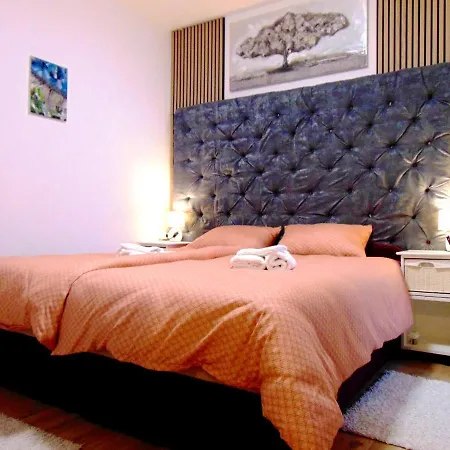 Apartment Charming In With Private Pool 66 M²