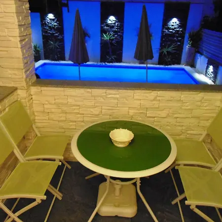 Charming In With Private Pool - 66 M² Daire Zadar