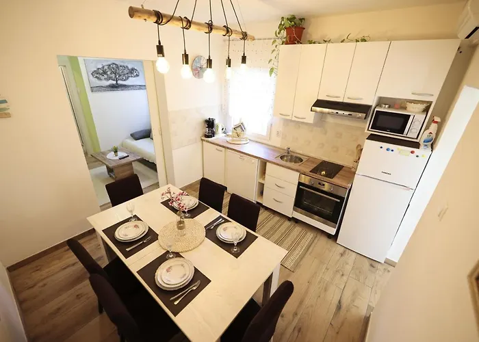 Daire Charming In With Private Pool - 66 M² Zadar