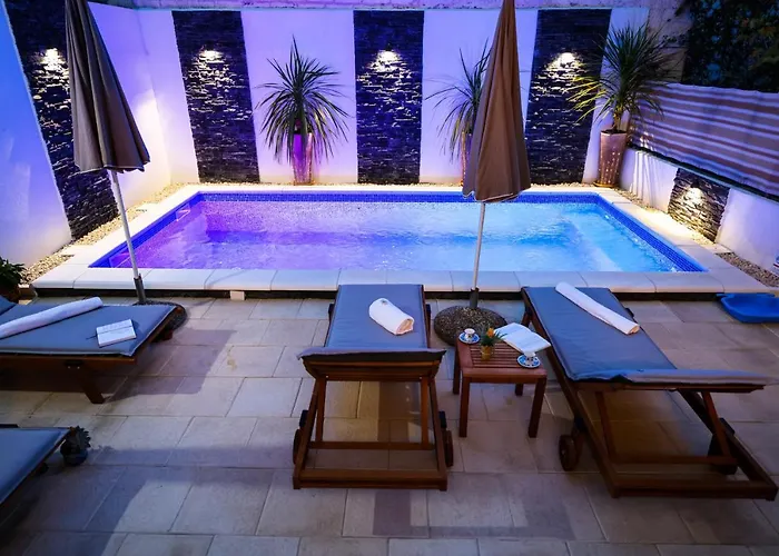 Charming In With Private Pool - 66 M² Daire Zadar