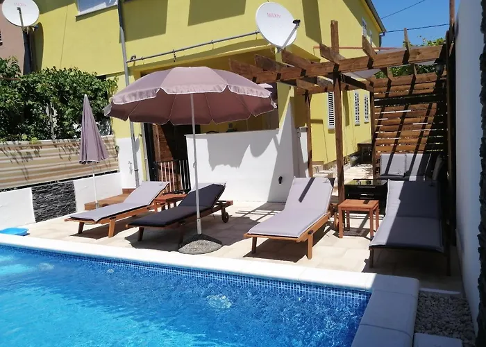 Appartamento Charming In With Private Pool - 66 M² Zara